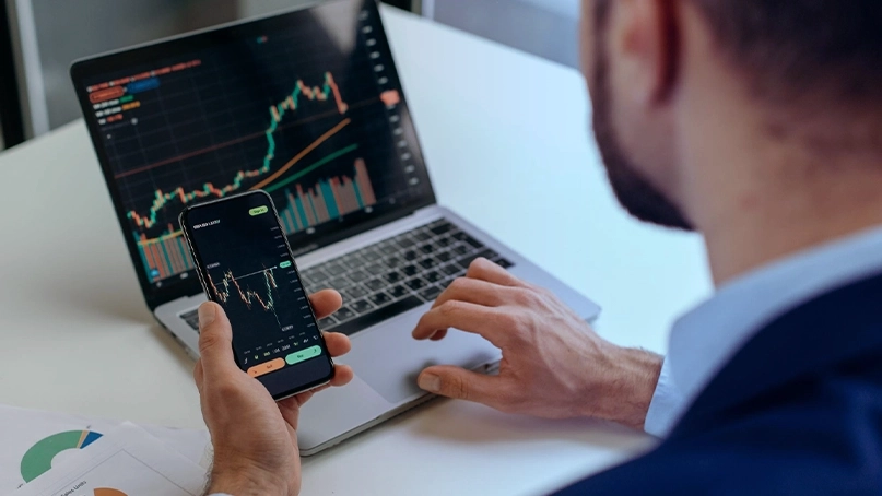 Mono Latuda KI-Handelsdashboard